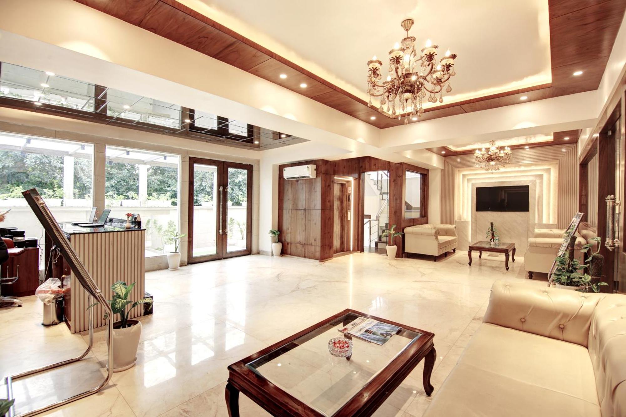 Marks Hotel & Banquet Noida Exterior foto